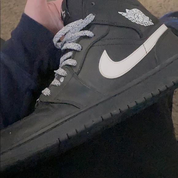 jordan 1 mid speckle
